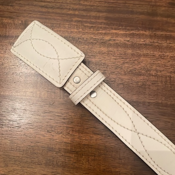 Chambers Belt Co. Top Grain Steerhide White Hand Finished Belt - Picture 3 of 11